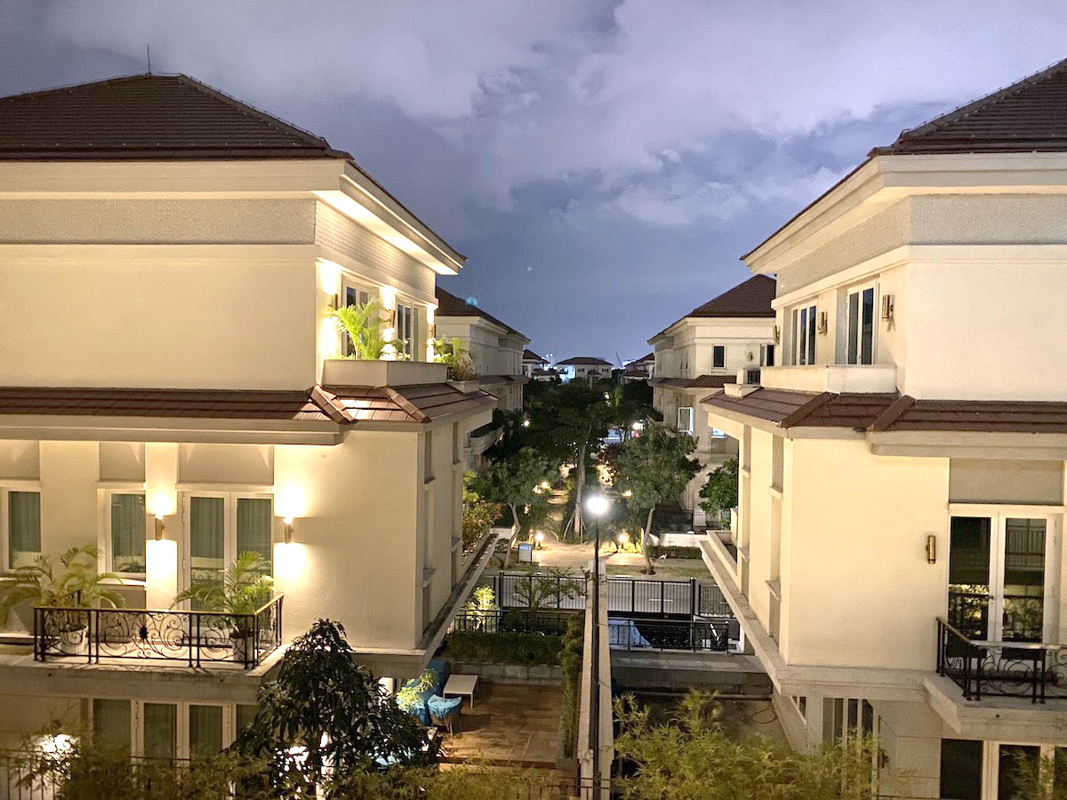 Xiết tín dụng BĐS, giá nhà có giảm?