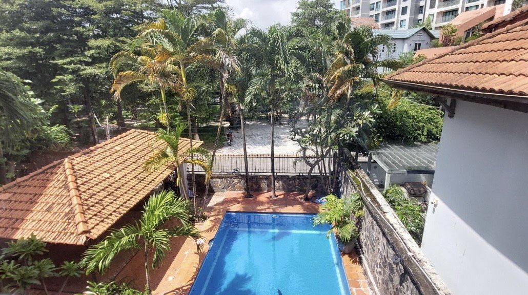 Cho thuê biệt thự ở khu compound An Phú Quận 2, có hồ bơi 300m2, 5 phòng ngủ. ⋆ Saigon Luxury