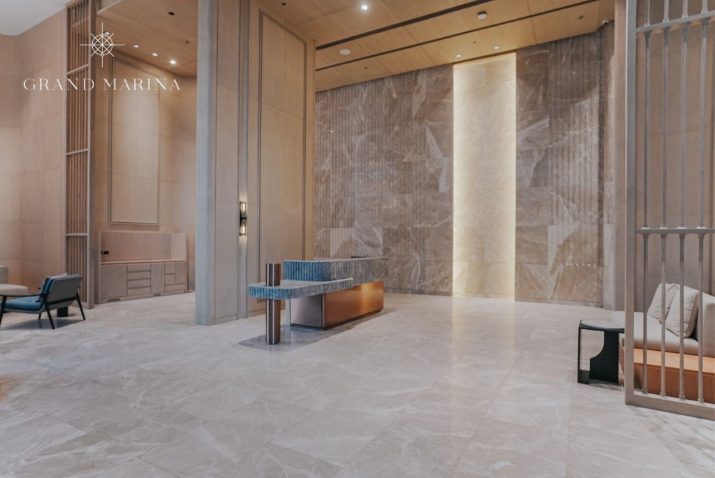 Không gian sảnh chính với thiết kế chuẩn Marriott