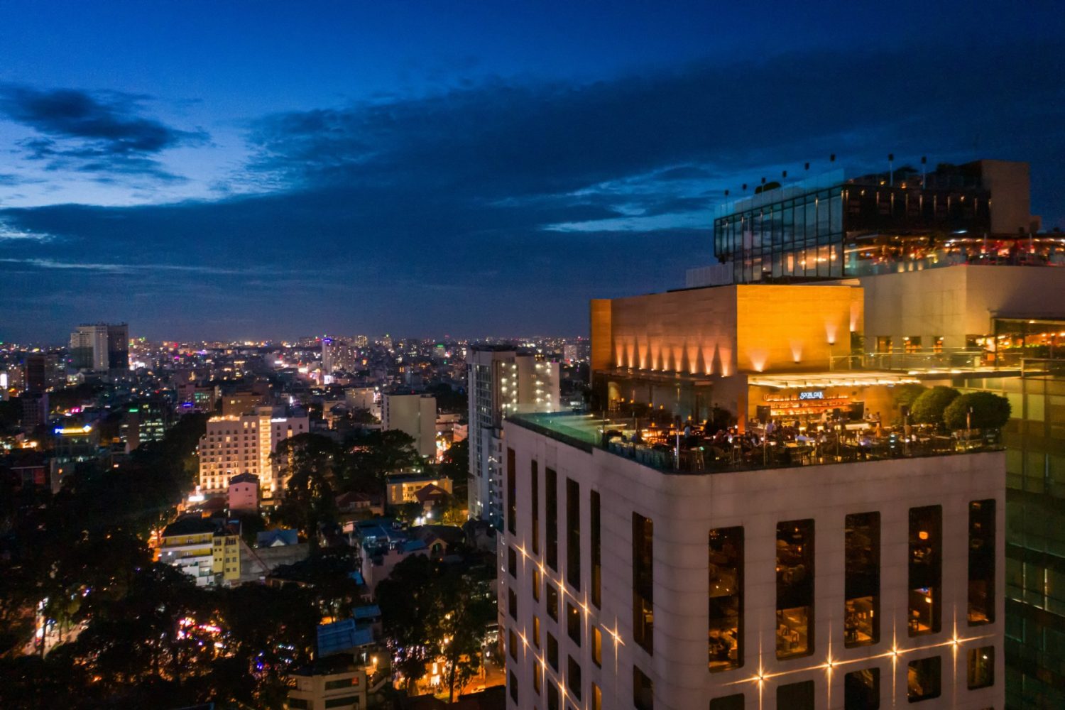 Khách sạn 5 sao Sài Gòn | Hotel Des Arts Saigon