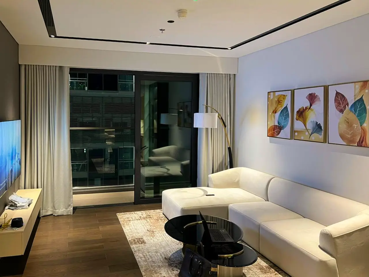 Lake-1pn-25tr6.webp Cho thuê căn hộ 2 phòng ngủ – Grand Marina Saigon | Tòa Lake – Marriott Residences