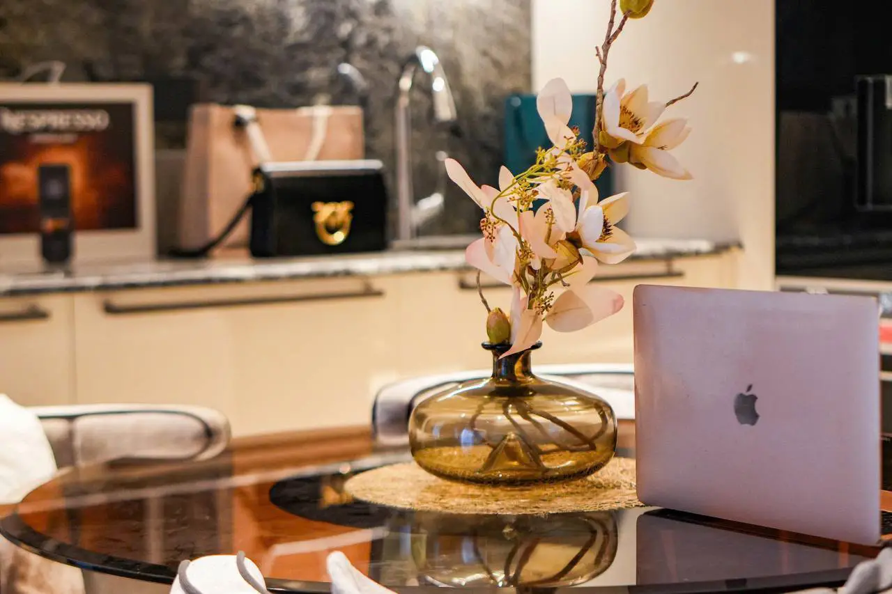 cho-thue-can-ho-jw-marriott-2pn2.webp Căn hộ JW Marriott Saigon 2 phòng ngủ tại tòa Sea – Grand Marina
