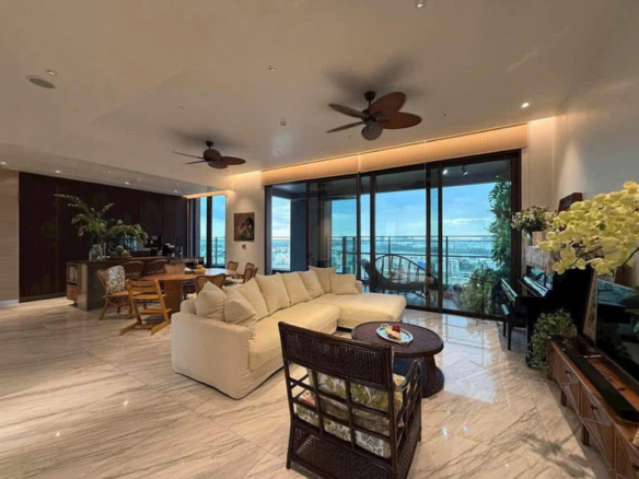 4-Bedroom Apartment, High Floor with River View at Căn hộ Define Capita Land