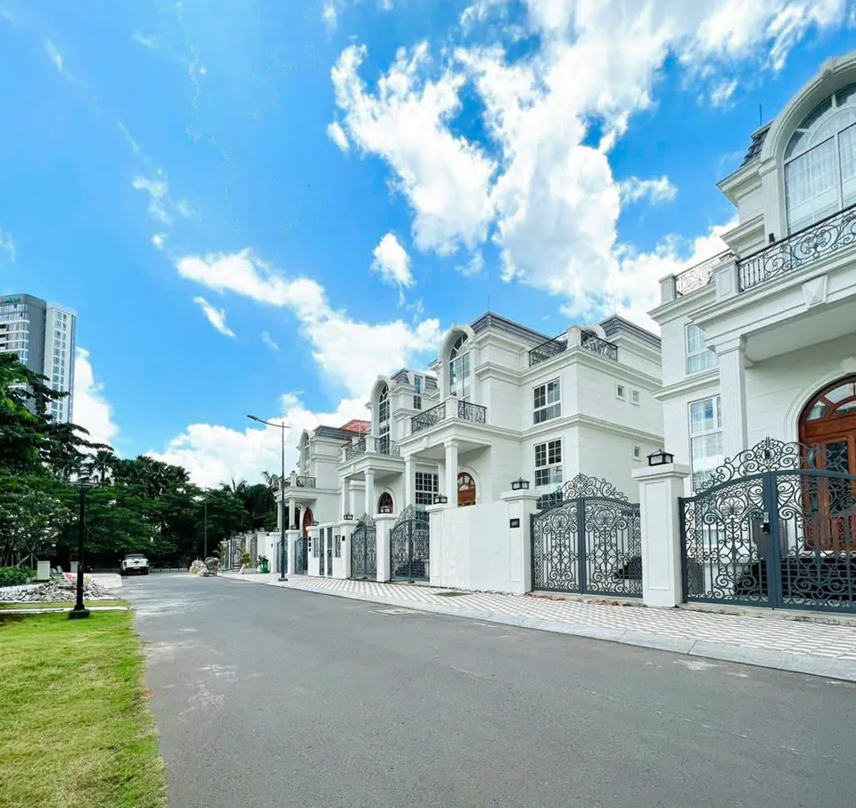 ban-villa-kingcrown-88ty3 Biệt thự King Crown Village Thảo Điền, đối diện công viên, kế sông – vị trí phong thủy hiếm