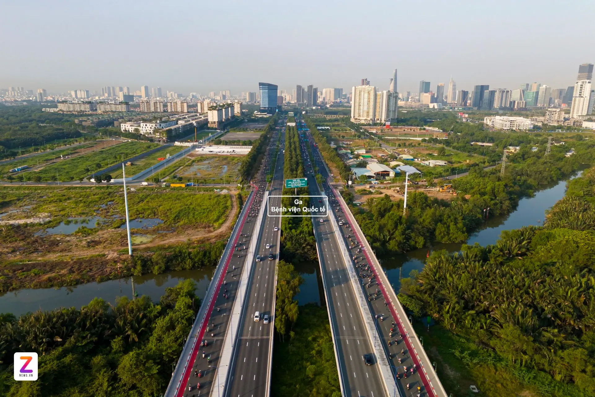 Ga Bệnh viện Quốc tế nằm trong khu vực tập trung các cơ sở y tế chất lượng cao của Thủ Thiêm trong tương lai. Nhà ga đóng vai trò kết nối trực tiếp metro với hệ thống bệnh viện, tạo điều kiện thuận lợi cho người dân, bệnh nhân và đội ngũ y tế tiếp cận giao thông công cộng an toàn, nhanh chóng