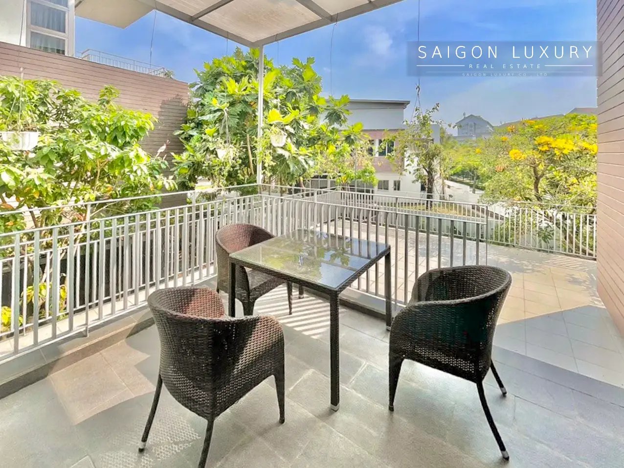 Bán biệt thự đơn lập Riviera Cove Quận 9 – Căn góc 3 mặt tiền, hồ bơi riêng, sân vườn rộng