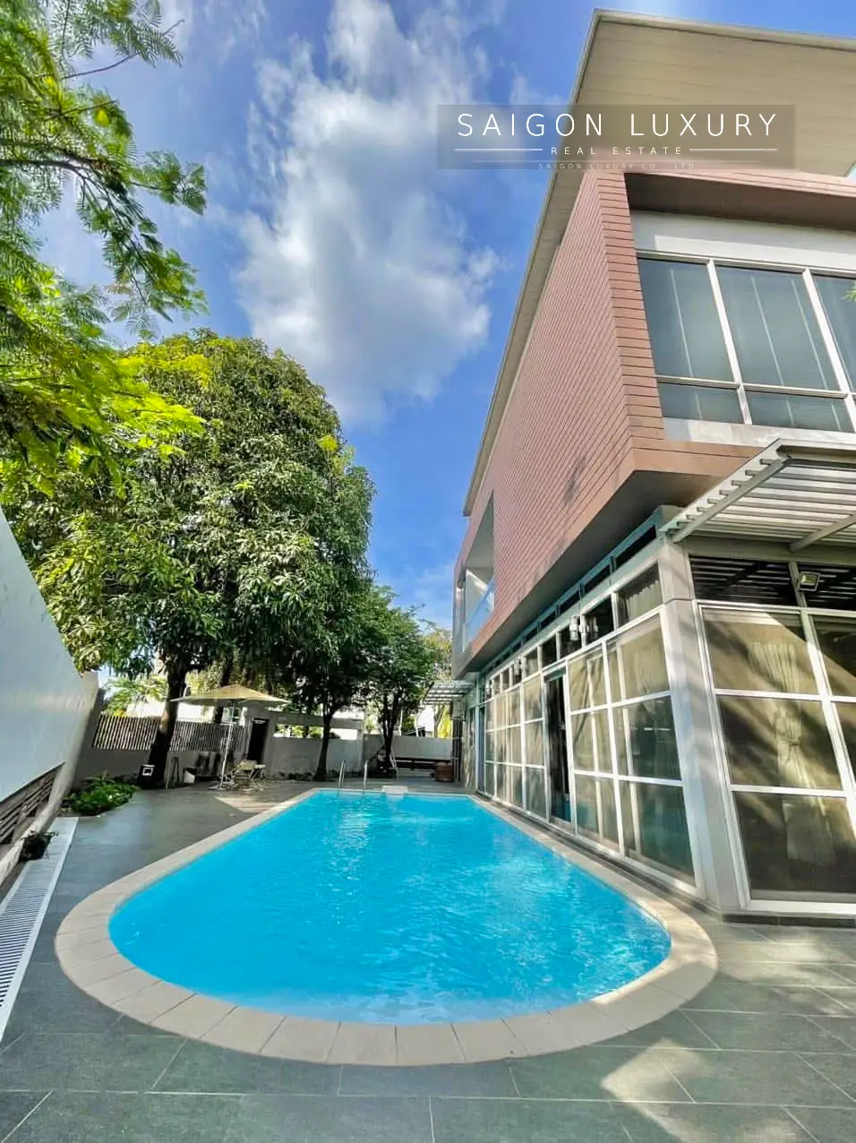 Bán biệt thự đơn lập Riviera Cove Quận 9 – Căn góc 3 mặt tiền, hồ bơi riêng, sân vườn rộng