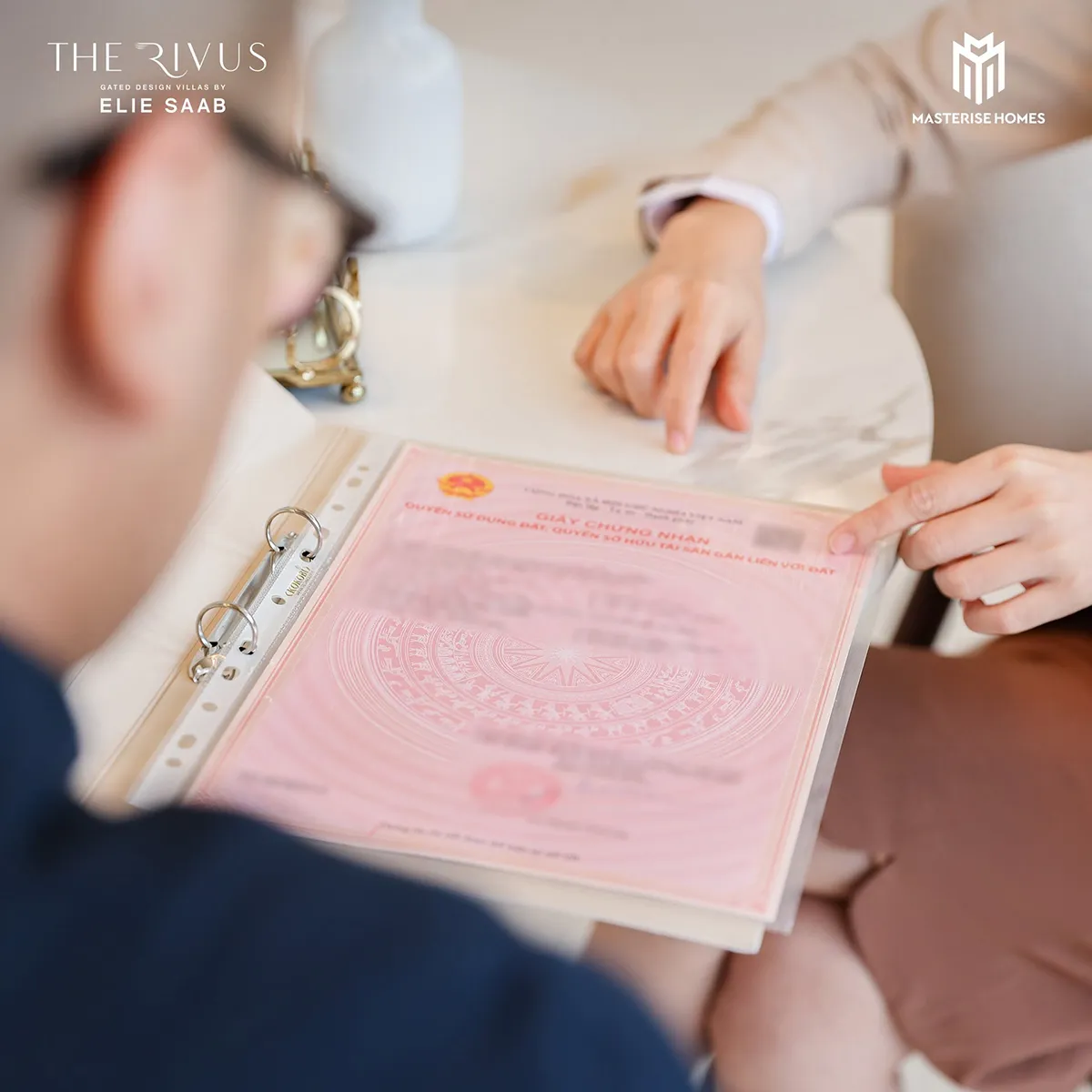 The Rivus bàn giao sổ hồng cho cư dân